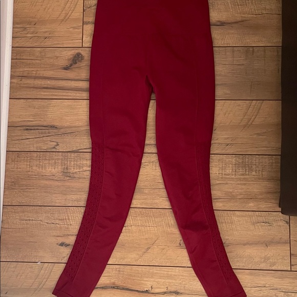 Fabletics Sync High-waisted Perforated 7/8 XS/4 - Picture 4 of 9